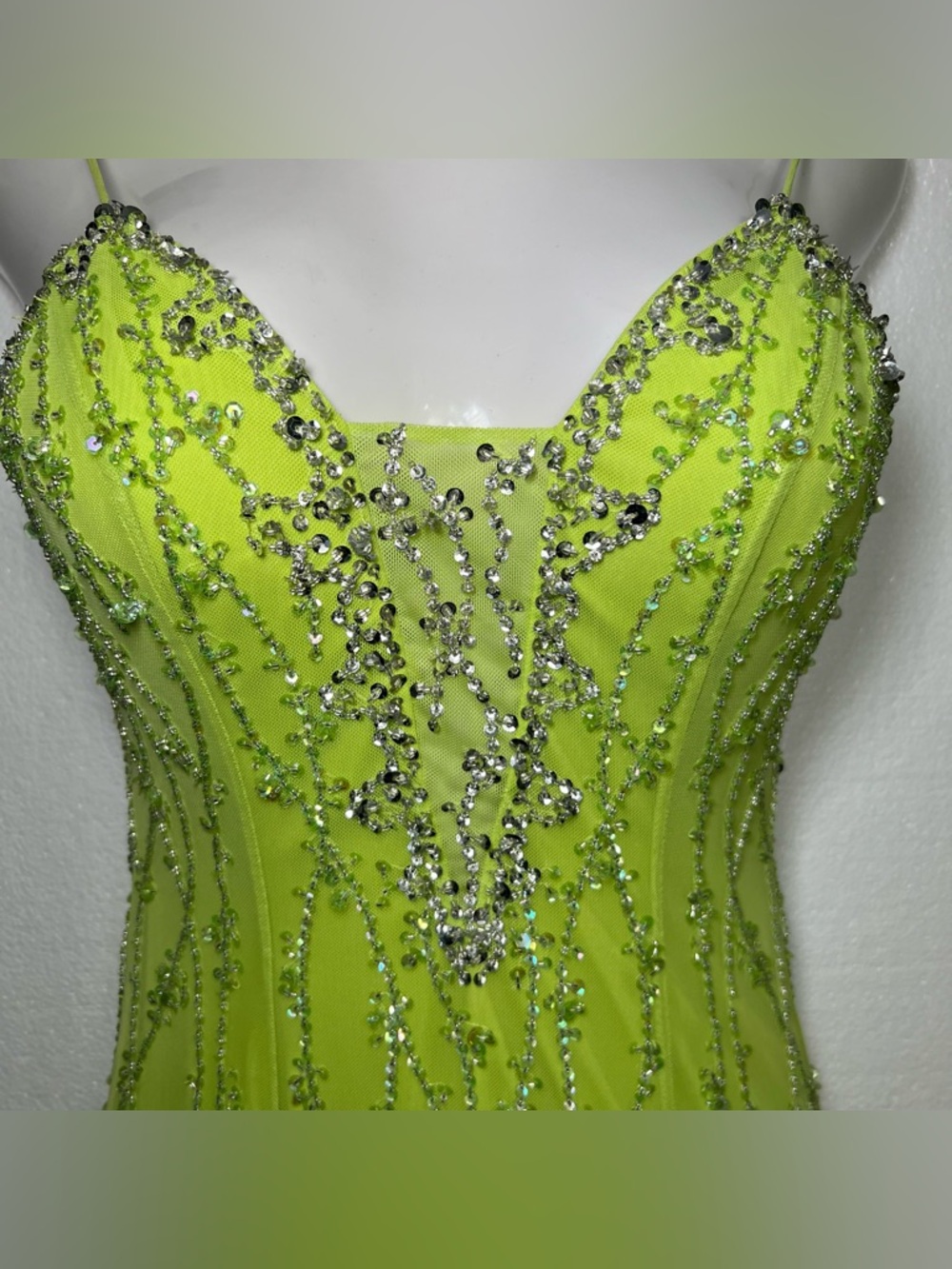 Cache Lime Green Beaded Formal Gown Mermaid Prom Dress Size S great condition - Picture 5 of 10